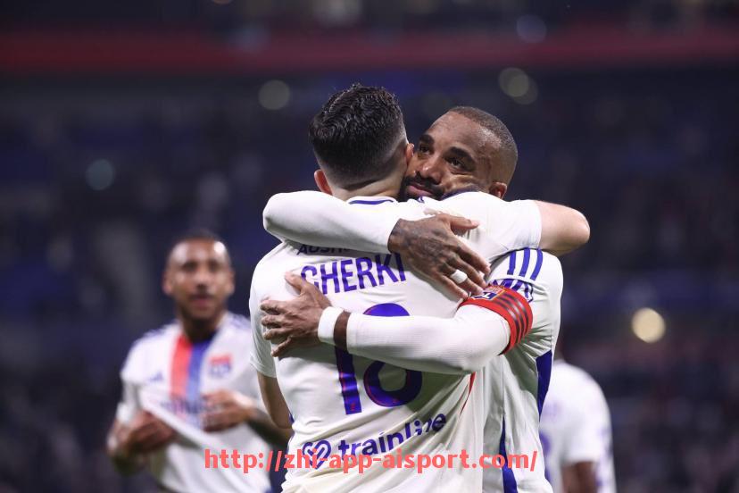 爱体育app-世俱杯比赛中球队球员场上合作默契度对战绩的影响