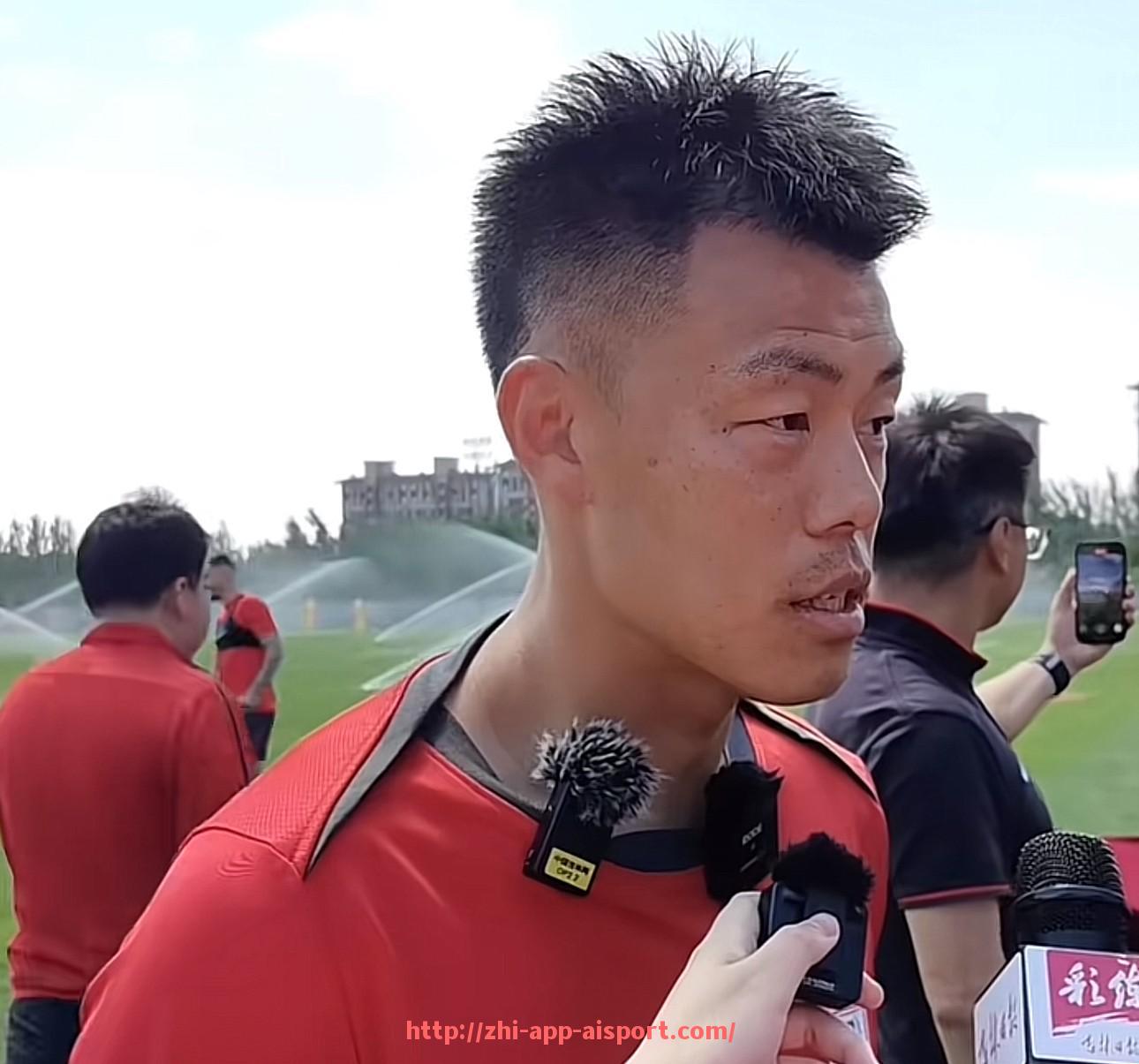 爱体育app-皇马国王杯与西甲双线赛程冲突情况分析